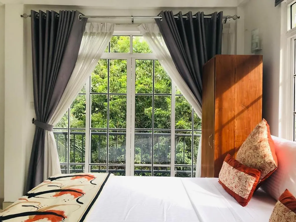 Kandy Traveller'S Cottage